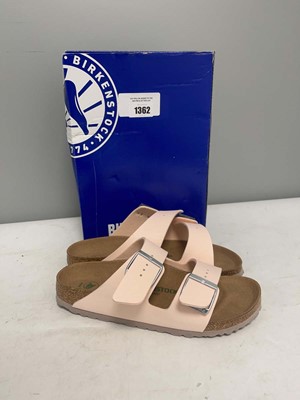 Lot Birkenstock UK5.5 arizona bs sandals in light...