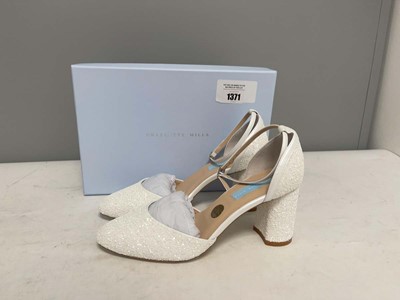 Lot Charlotte Mills UK7 jazzy pearl high heels -...