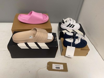 Lot 4x Boxed pairs of children's shoes to include...