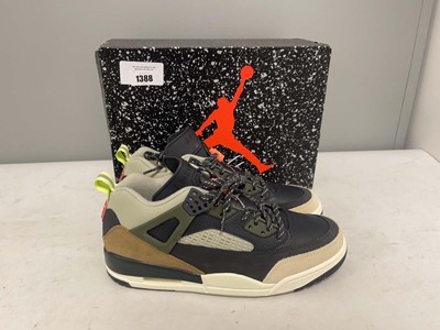 Lot Nike UK10 jordan spizike low trainers in...