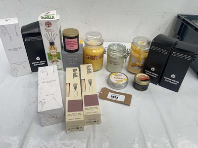 Lot 3623 - Selection of scented candles and diffuser sets