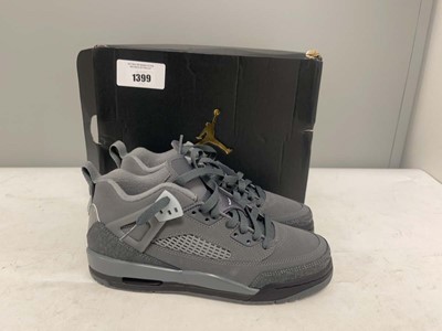 Lot Nike UK6 jordan spizike low trainers in dark...