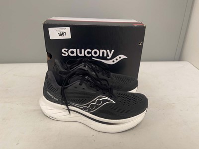 Lot Saucony UK5 ride 18 trainers in black - boxed