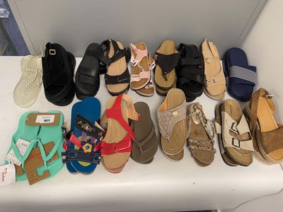 Lot 17x Pairs of sandals to include Archies,...