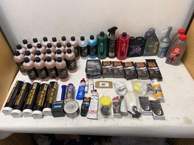 Lot 4702 - Auto cleaning and maintenance liquids to...
