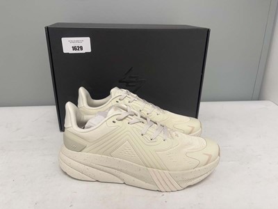 Lot Represent UK10.5 arc-1 runner trainers in...