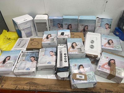 Lot 3631 - 2 bags of assorted air cooling fans, desk top...
