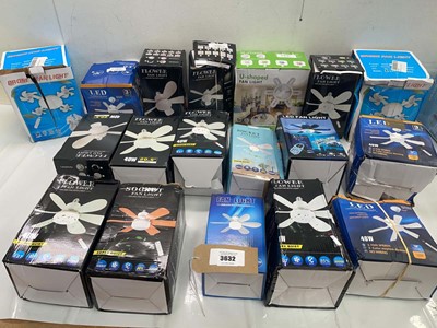 Lot 3632 - 2 bags of assorted fan lights
