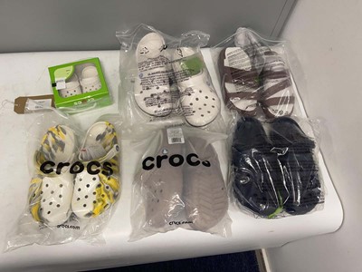Lot 6x Pairs of Crocs in various styles and sizes
