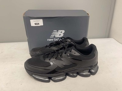 Lot New Balance UK11.5 abzorb 2000 trainers in...