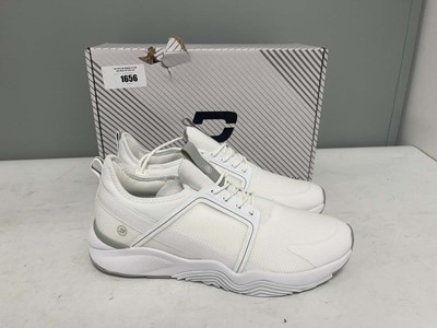 Lot Druids UK11 crest golf shoes in white - boxed