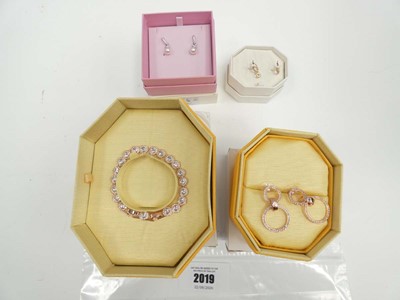 Lot 2019 - Assorted boxed Swarovski jewellery
