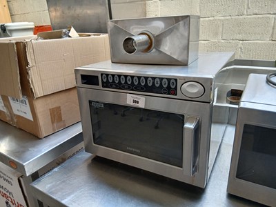 Lot 309 - Samsung Model CM1929 1800W microwave oven