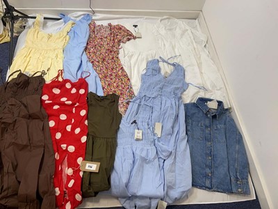Lot 3796 - NoBody's Child clothing