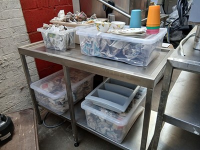 Lot 336 - 5 various sized plastic boxes containing...