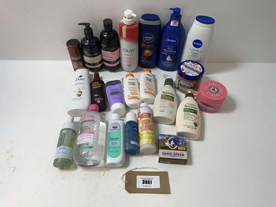 Lot 3961 - Selection of body care items from Olay,...