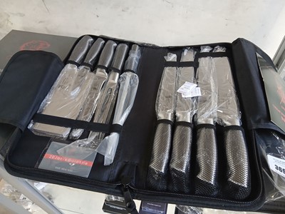 Lot 368 - 9 piece Samurai Japanese knife set in zip-up case