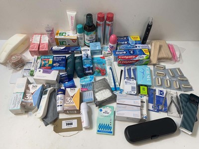 Lot 3966 - Medical and dental items, Oral B electric...