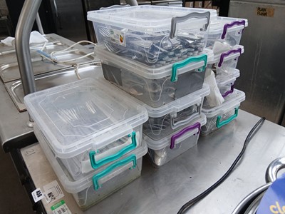 Lot 455 - 10x plastic boxes containing a variety of...