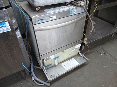 Lot 470 - 60cm Winterhalter GS215 drop front dishwasher