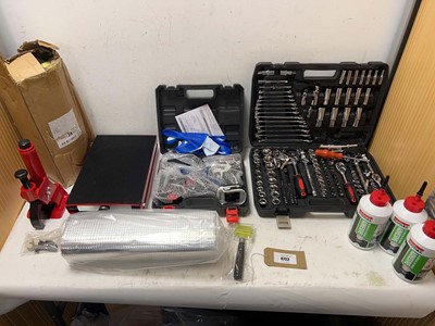 Lot 4722 - Tools and DIY to include 216 pcs tool set,...