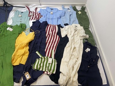Lot 3928 - NoBody's Child clothing
