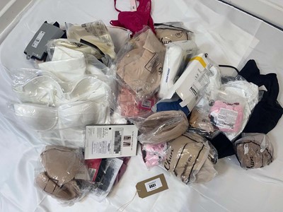 Lot 3931 - Mixed underwear