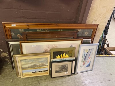 Lot 12 - A collection of assorted pictures and prints