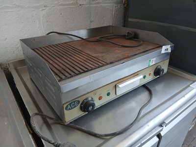 Lot 612 - 60cm electric Ace 2-burner griddle