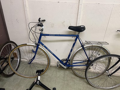 Lot 18 - A Raleigh Stratos town bike