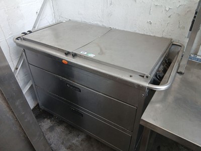 Lot 620 - Mobile hot cupboard with 2x drawers and bay...