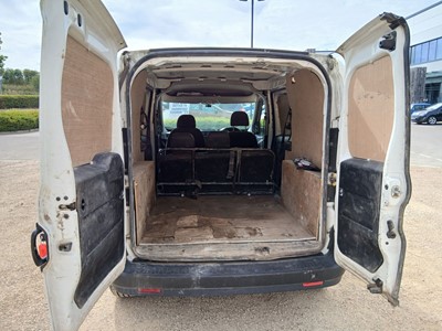 Lot 4001 - (SN68 HHL) 2018 Fiat Doblo Cargo Maxi 16v...