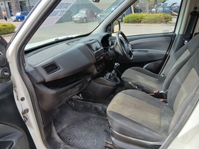 Lot 4001 - (SN68 HHL) 2018 Fiat Doblo Cargo Maxi 16v...