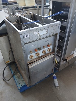 Lot 631 - 40cm electric Valentine twin-tank fryer with...