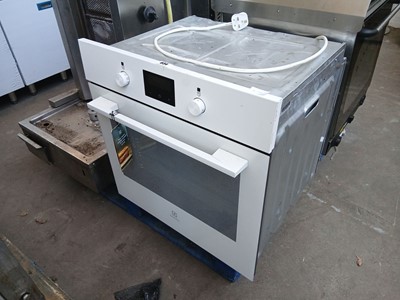 Lot 634 - 60cm Electrolux domestic oven