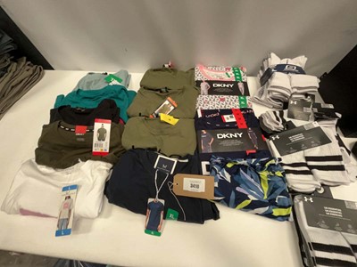 Lot 3410 - 15x mixed clothing DKNY, Sketchers, Under...