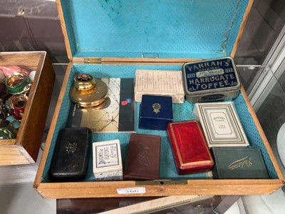 Lot 366 - A box containing assorted collectibles to...