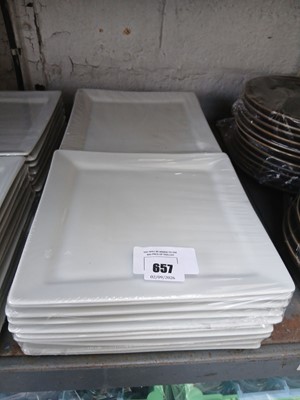 Lot 657 - Approx. 20x 26cm square plates