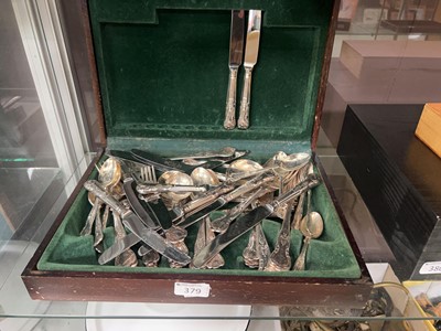 Lot 379 - A canteen containing an assortment of King's...