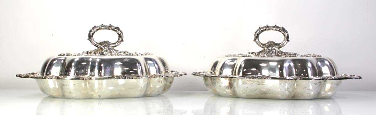 Lot 226 - A pair of Edwardian silver entree dishes of...