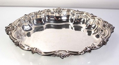 Lot 226 - A pair of Edwardian silver entree dishes of...
