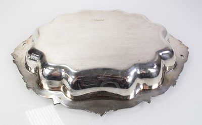 Lot 226 - A pair of Edwardian silver entree dishes of...