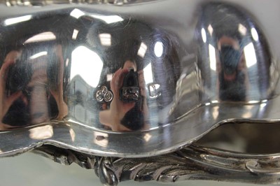 Lot 226 - A pair of Edwardian silver entree dishes of...