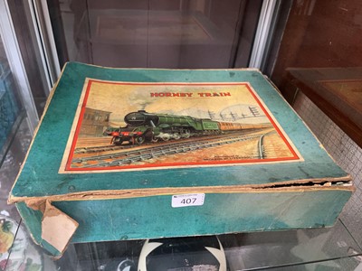 Lot 407 - A vintage Hornby model railway set (unchecked)