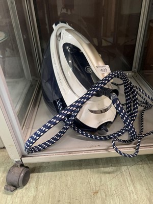 Lot 409 - A Phillips steam iron