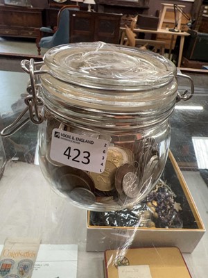 Lot 423 - A jar of various UK and foreign currency
