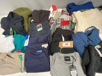 Lot 3418 - 18x mixed clothes Well+Calm, Briggs,...