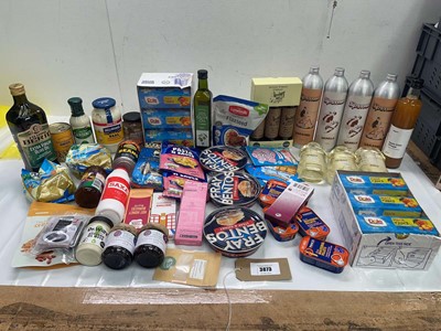 Lot 3873 - Panty food including Olive Oil, Malt vinegar,...