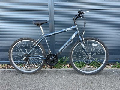 Lot 4053 - Apollo Outrider town bike