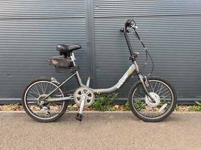 Lot 4063 - Hopper City electric town bike plus key